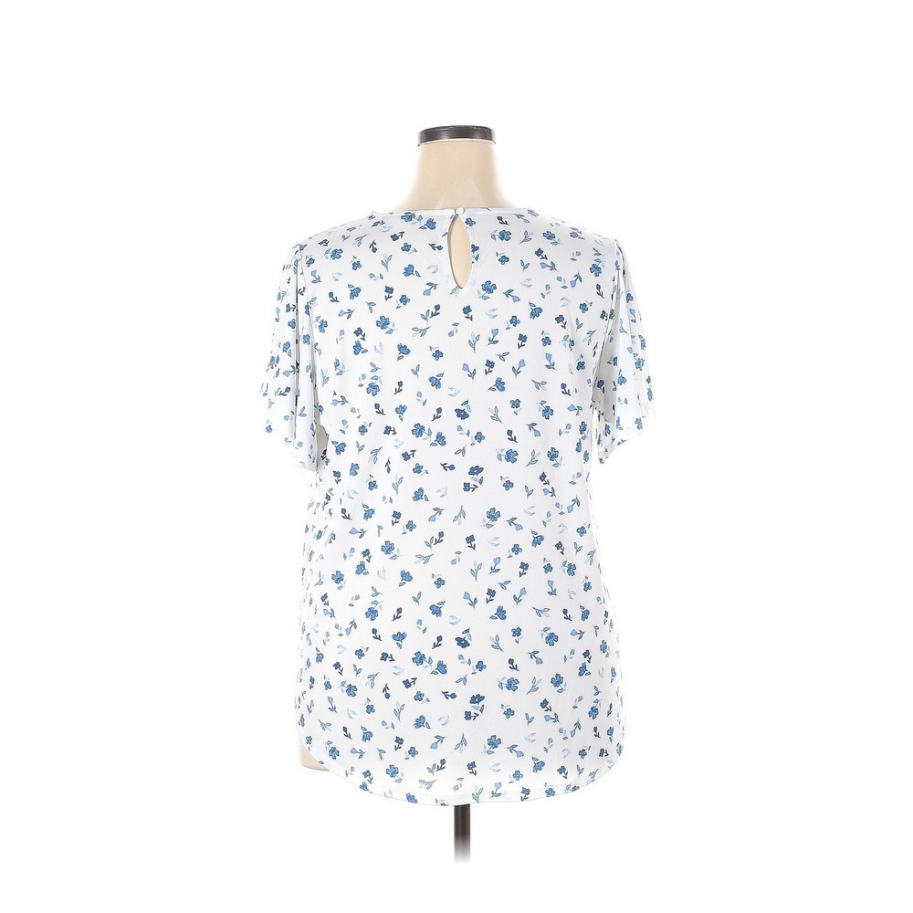 41 Hawthorn Blouse Womens 2X White Blue Floral Flutter Sleeve Keyhole Back Top - Picture 2 of 7